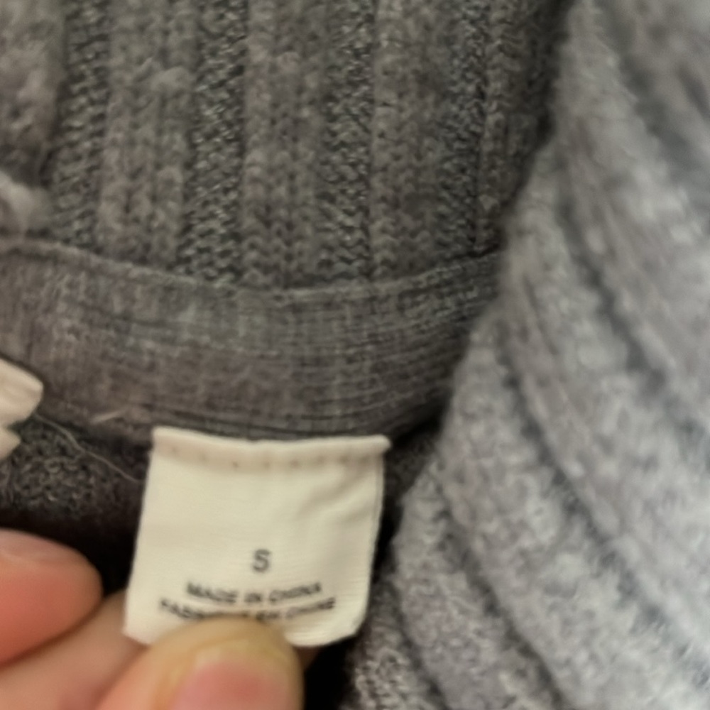 Anthropology MOTH Grey ribbed turtleneck sweater size small - Picture 6 of 11